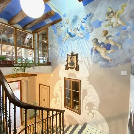 Апартаменты Palacio De Miravet, Casa Monumento Y Galeria De Arte Frente Al Rio Ebro Миравет