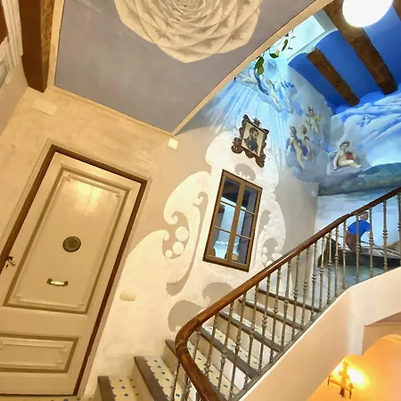 Апартаменты Palacio De Miravet, Casa Monumento Y Galeria De Arte Frente Al Rio Ebro *